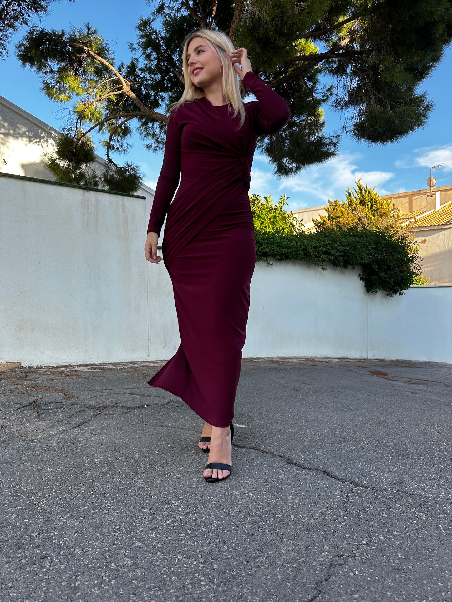 Vestido fruncido vino