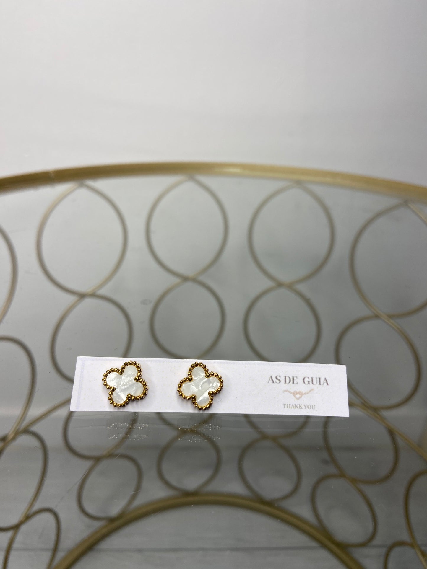 Pendientes VC blancos