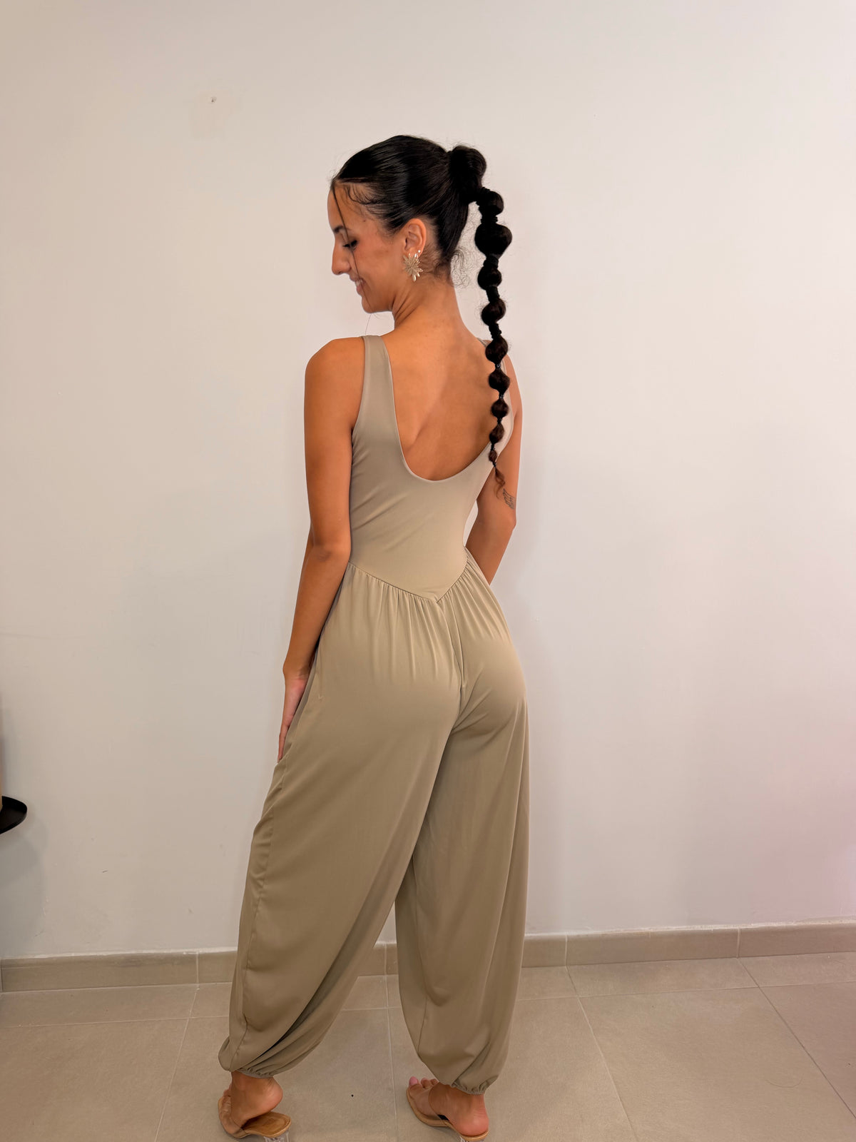 Mono bombacho beige