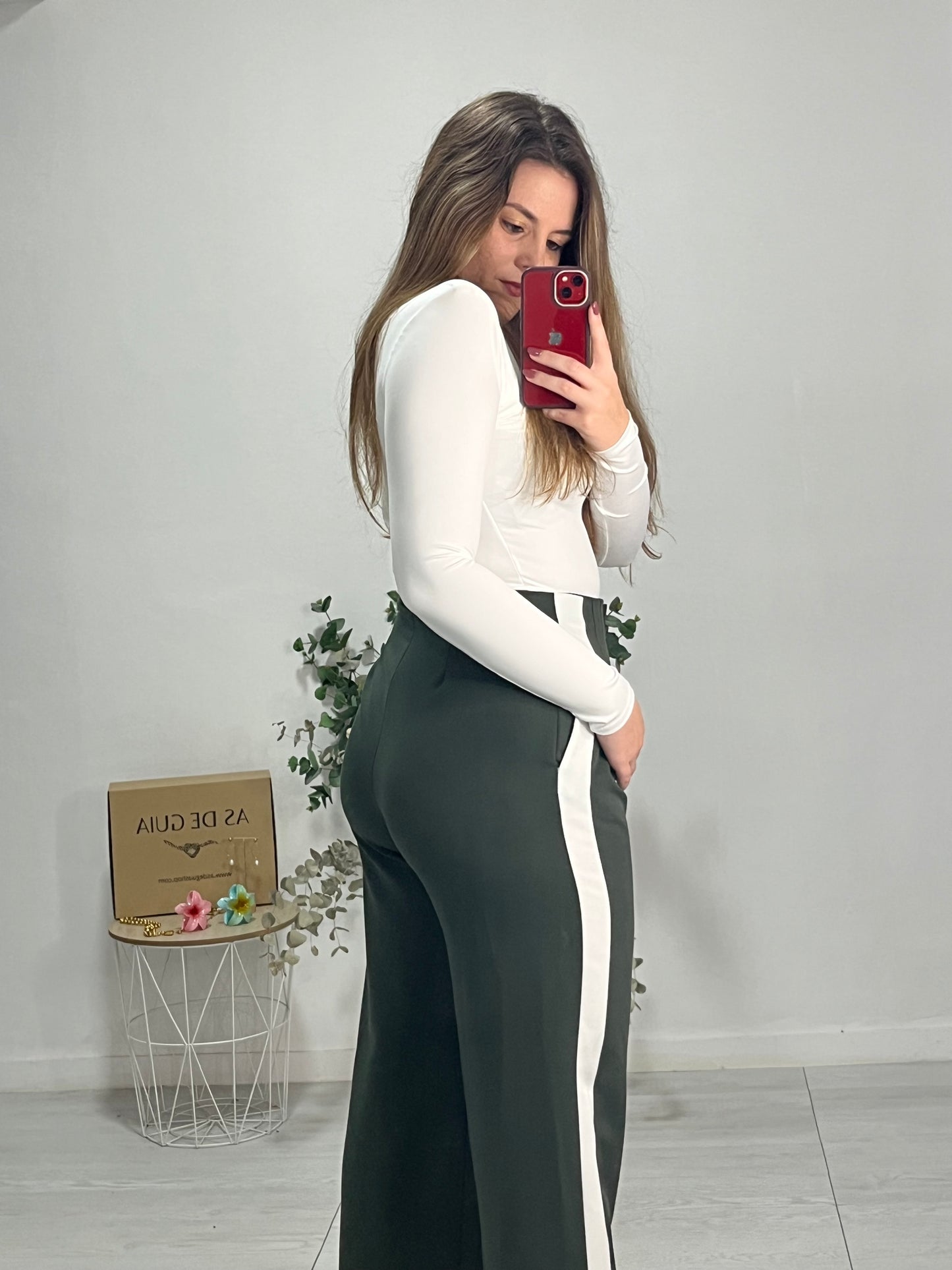 Pantalón raya blanca