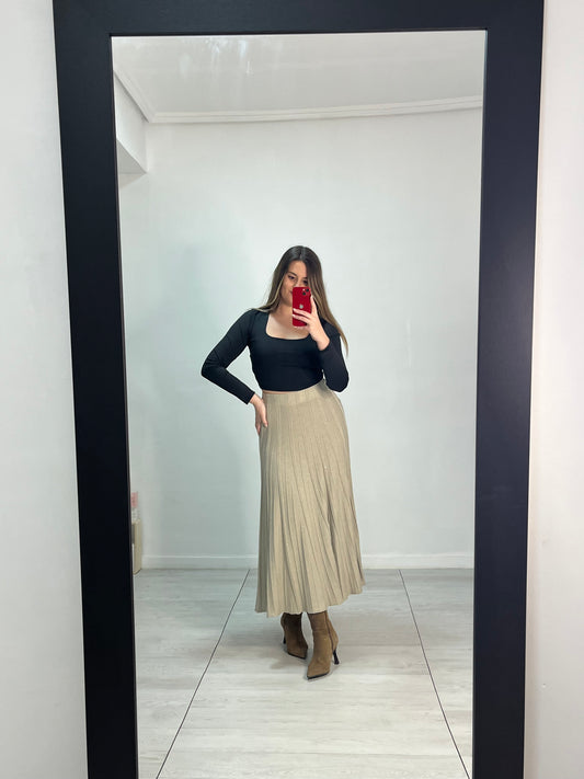 Falda beige con brillo
