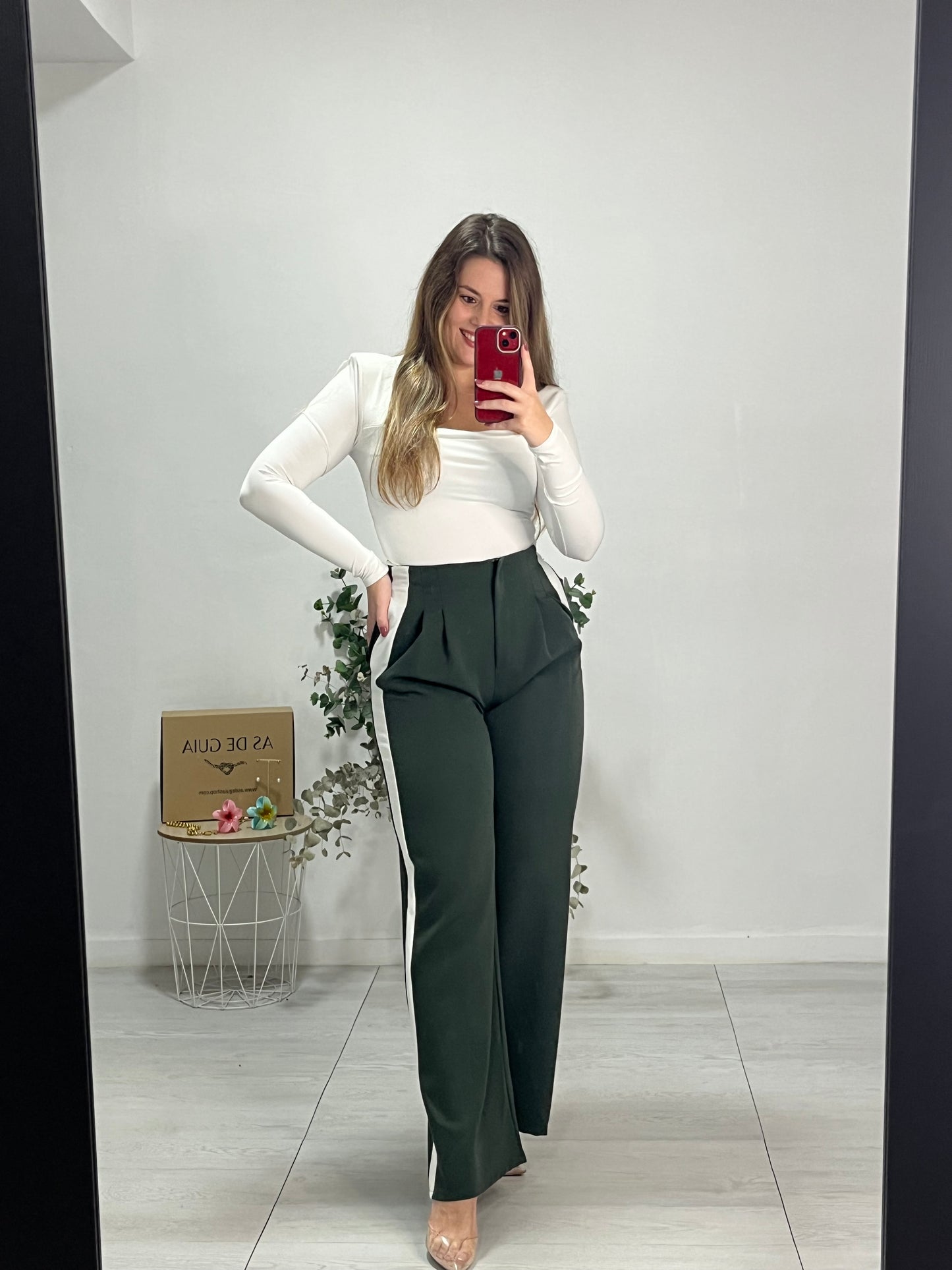 Pantalón raya blanca