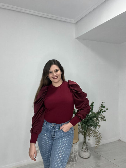 Camiseta manga satinada abullonada Burdeos