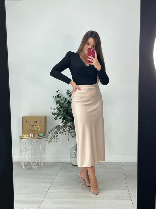 Falda satinada midi