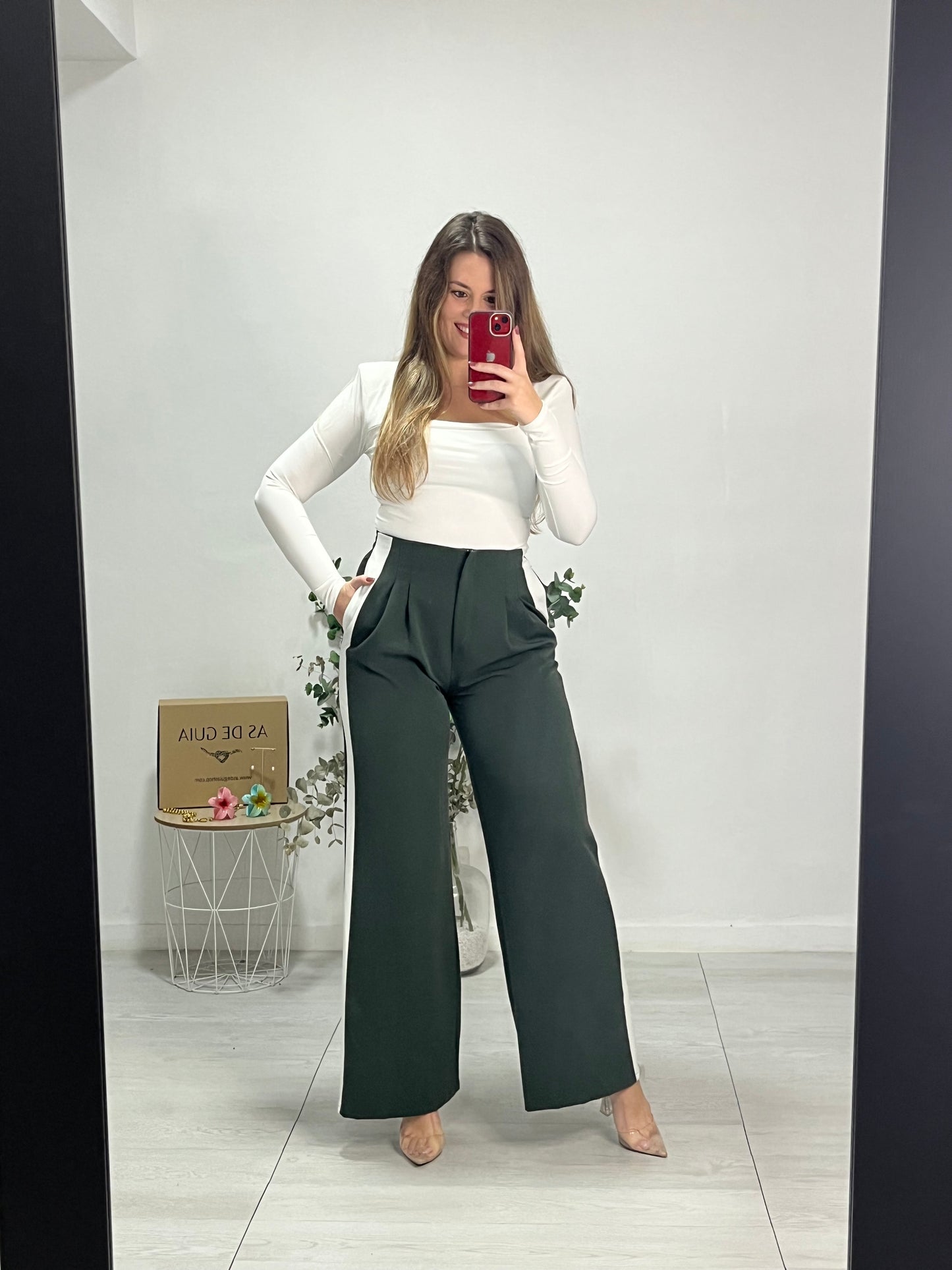 Pantalón raya blanca